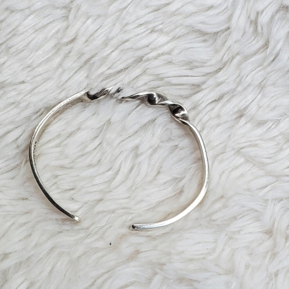 Vintage Modernist sterling open cuff - Picture 8 of 12